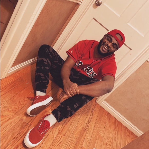 Meet your Posher, Joey - Picture 3 of 4